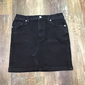 𝅺WE The Free Black Mini Skirt Size 25